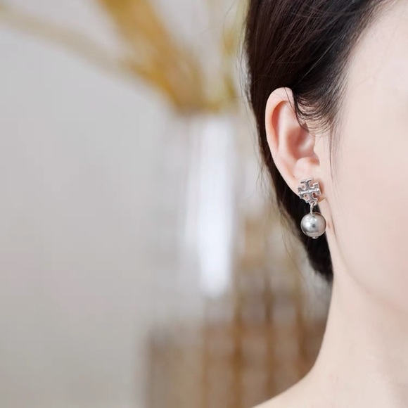 Tory Burch Gold Logo Pearl Drop Earrings - Picture 9 of 12